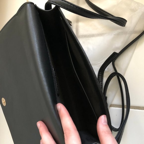 NWOT Black & White Piper Summer & Rose Crossbody - Picture 3 of 8